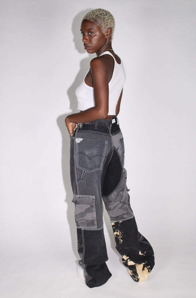 THE BLACK CARGO PANT