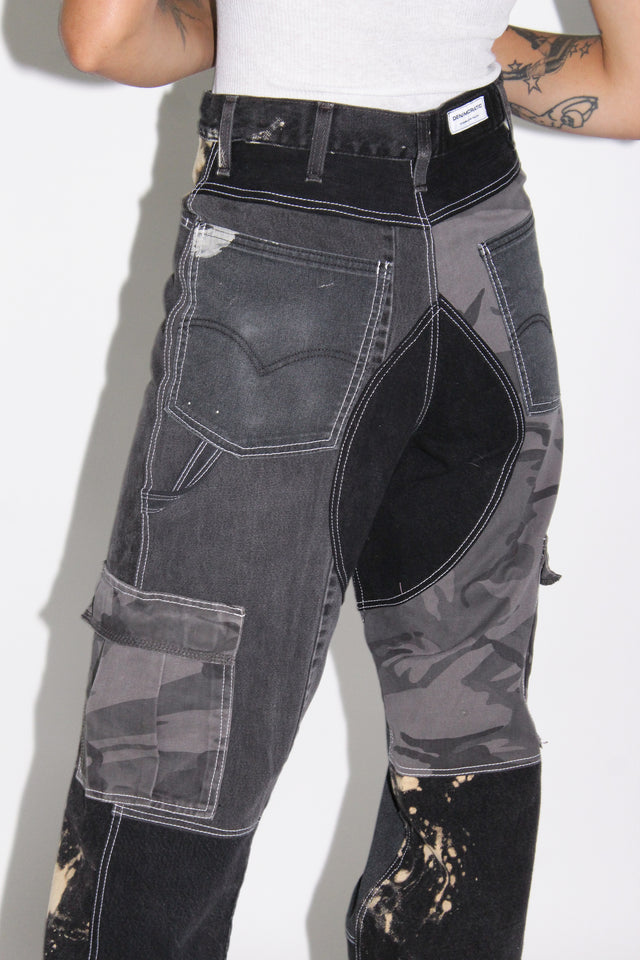 THE BLACK CARGO PANT