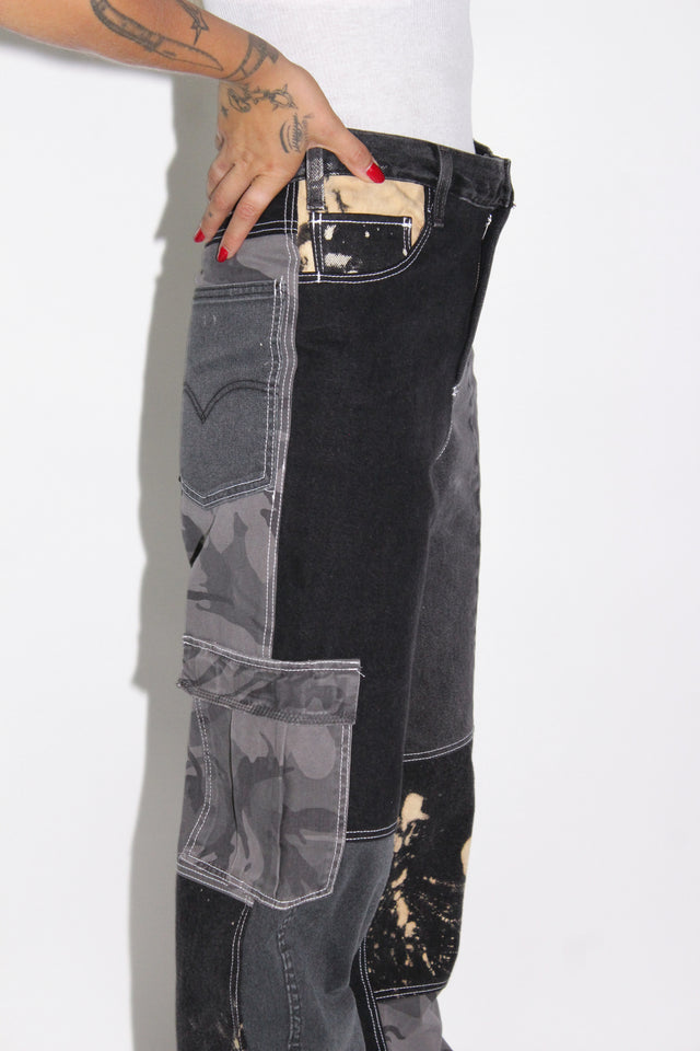THE BLACK CARGO PANT