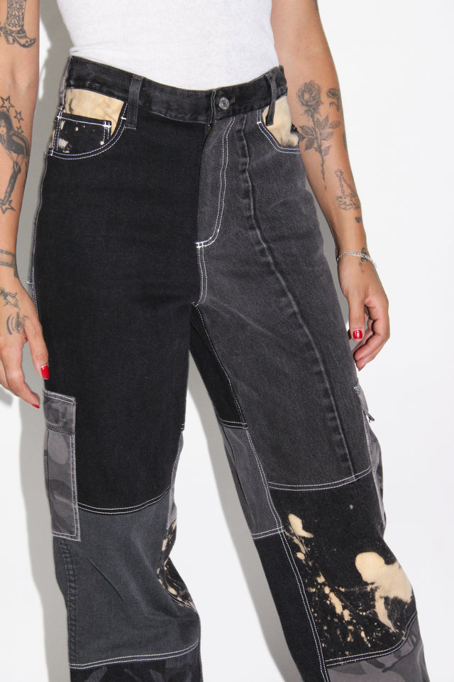 THE BLACK CARGO PANT