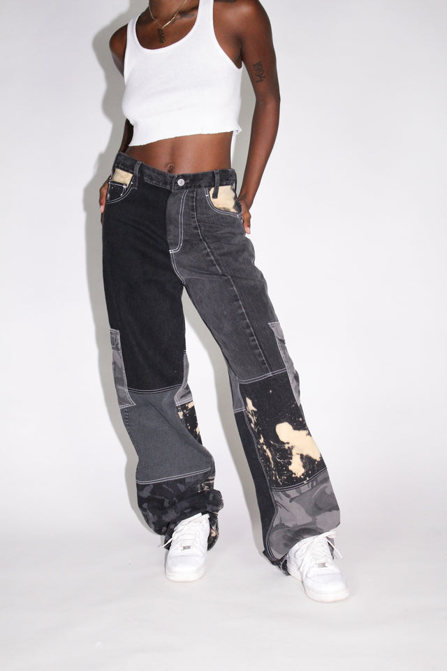 THE BLACK CARGO PANT