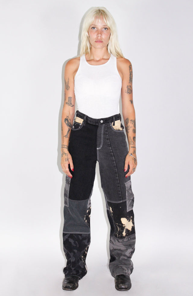 THE BLACK CARGO PANT
