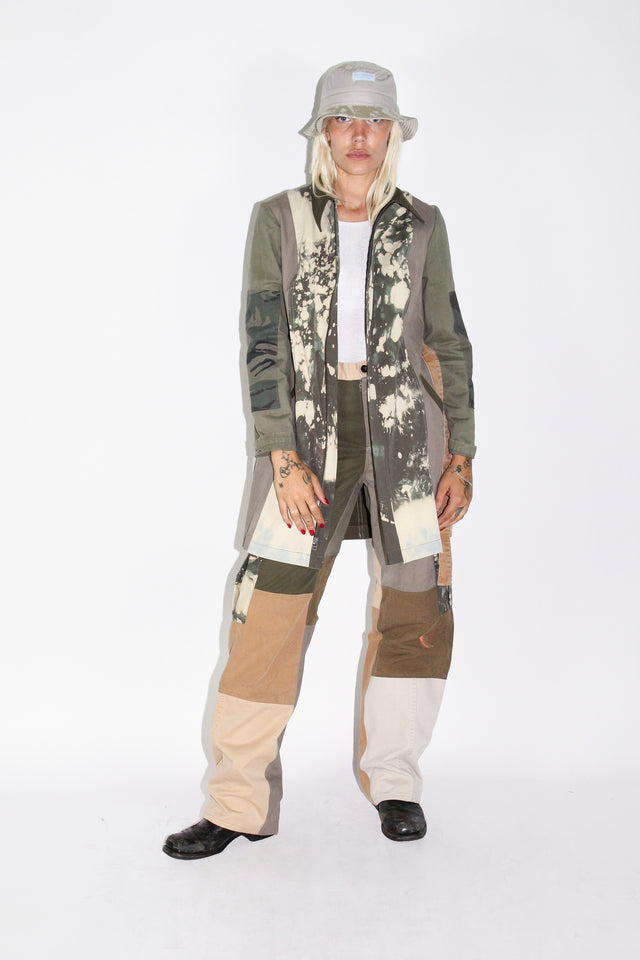 THE KHAKI TRENCH