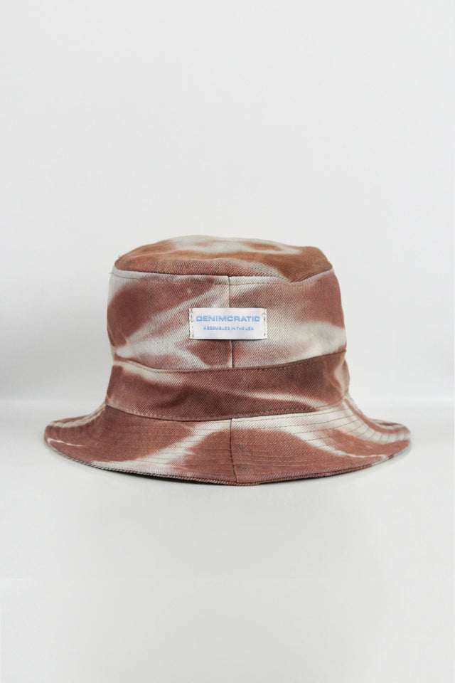 THE BROWN BUCKET HAT